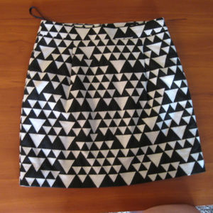 J.Crew Black and White Triangles Skirt 00 NWOT